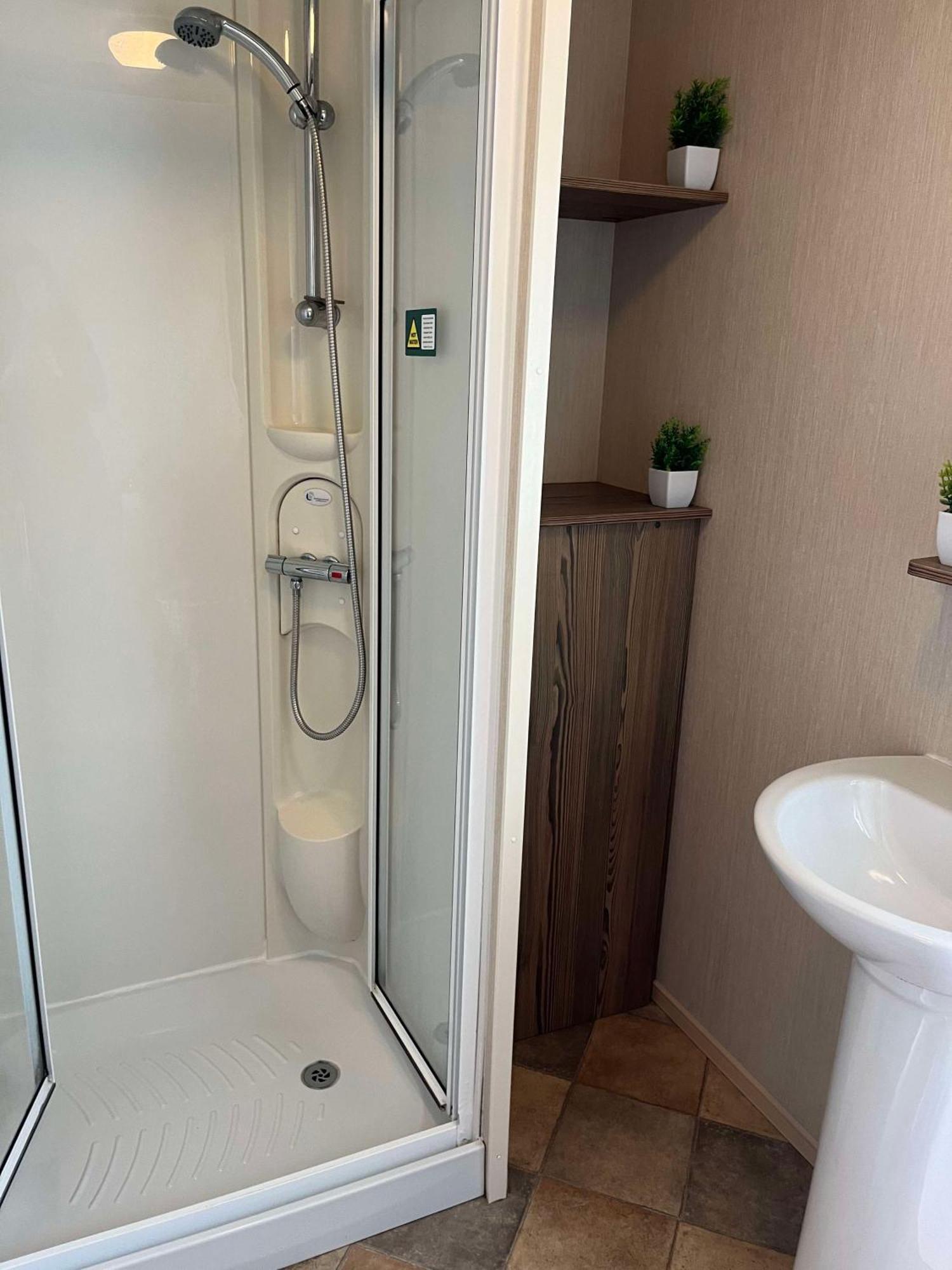 275 - Butlins Skegness, Pet Friendly And Wifi - Meadow Lakes Caravan & Lodge Hire Инголдмелс Екстериор снимка